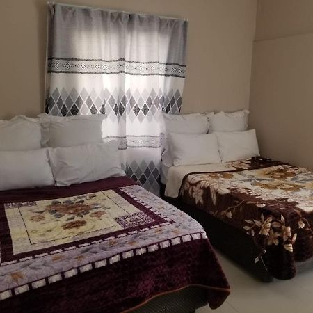 Pinto City Motel 켐턴파크 외부 사진